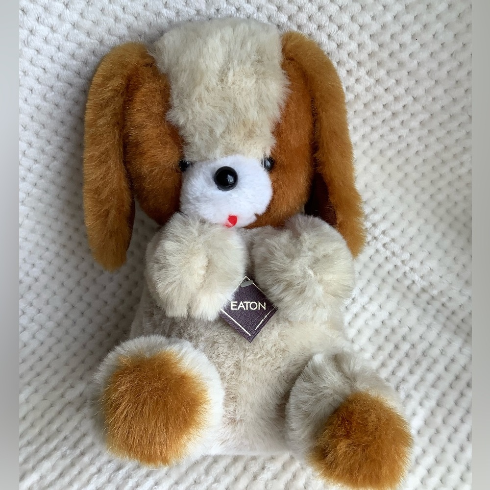 Vintage EATON Plush Dog 13.5 inch Sitting Stuffed Animal Dog w EATON Chest Tag